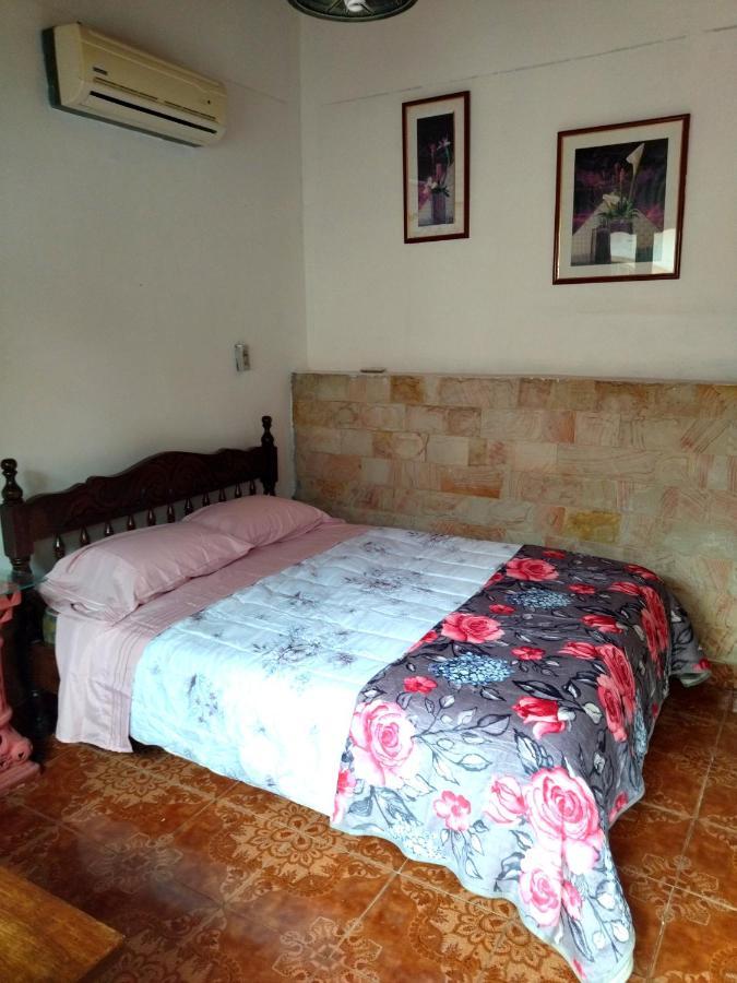 Hotel La Aparesida Areguá Buitenkant foto